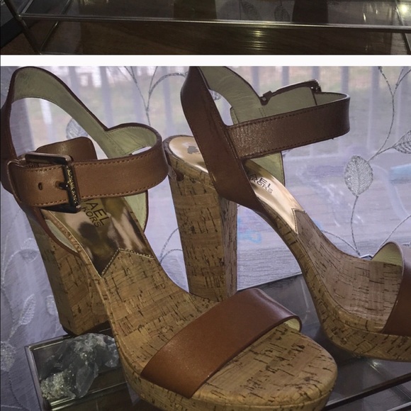 📌👡MICHAEL KORS 👡📌 - Picture 3 of 5